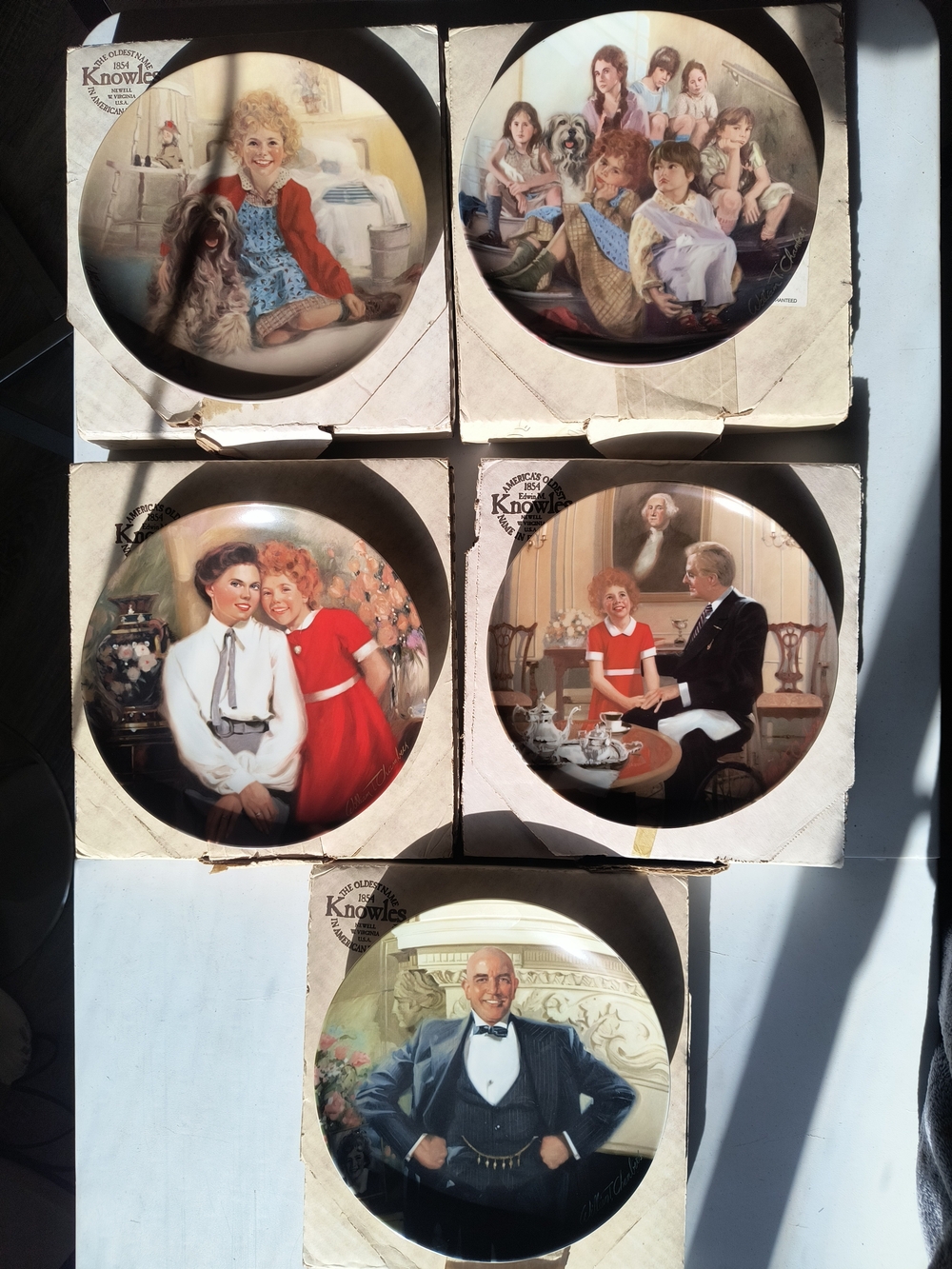 Vintage 1982 Annie Plates Set of 5 Knowles Bradford Exchange Boxes COA